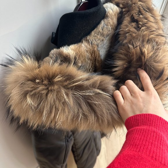 MACKAGE jacket with fur collar - almost brand new! - Picture 6 of 7